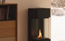 Planika_Arcticon_Bio-ethanol_BEV_technologie_automatisch_haard_vrijstaand_model_terras_echt_vuur